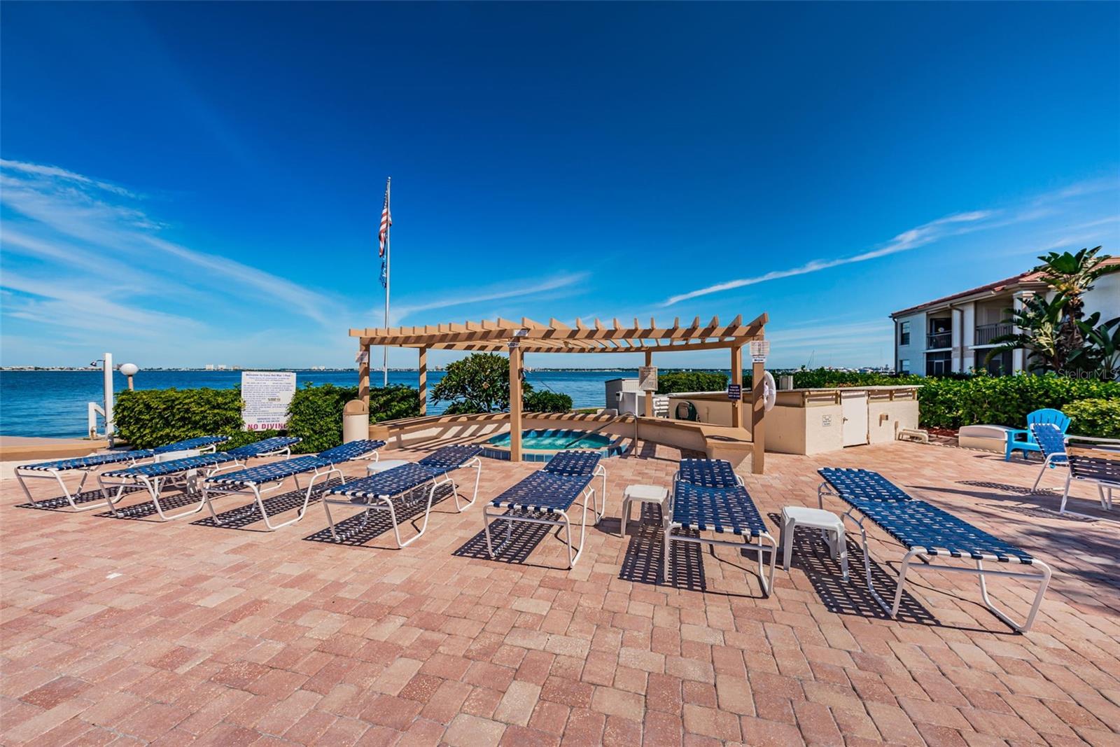 6145 Sun Boulevard, FL