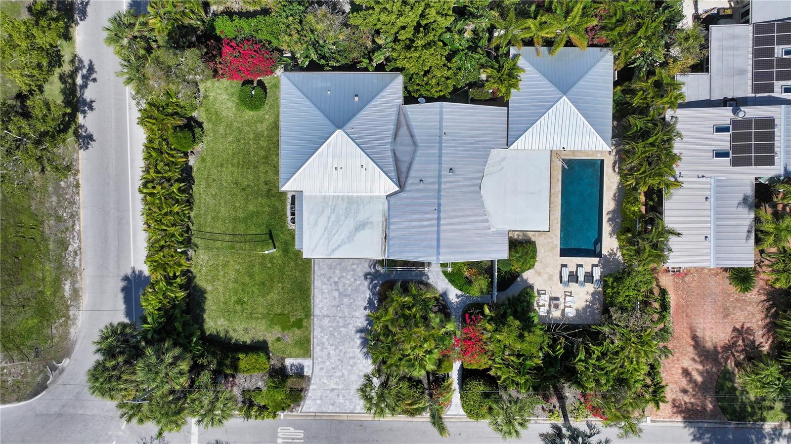 425 Mckinley Drive, FL