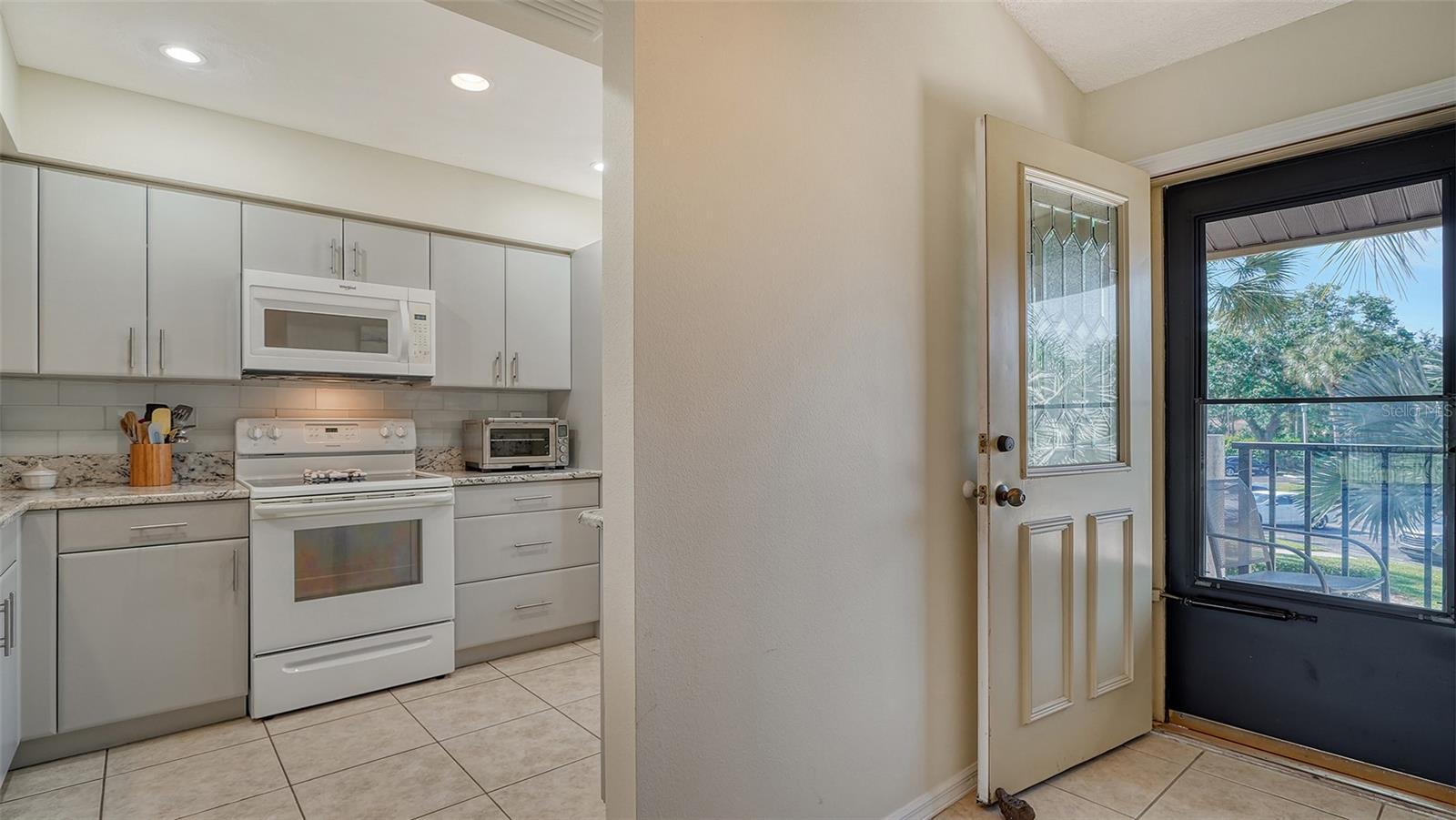 4462 Weybridge Street, FL
