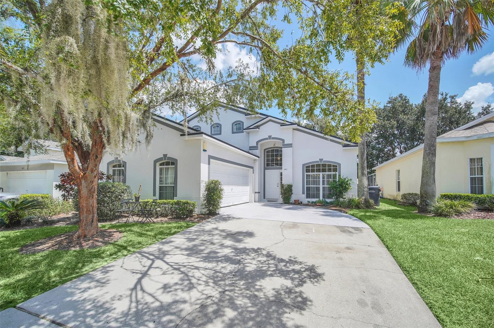 541 Castlemain Circle, FL