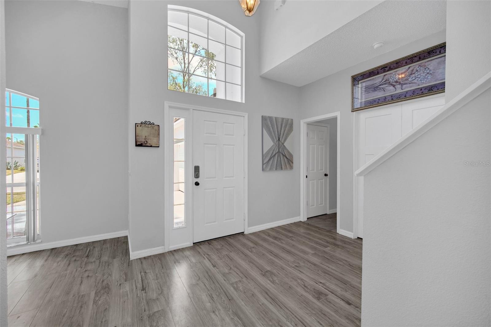 541 Castlemain Circle, FL