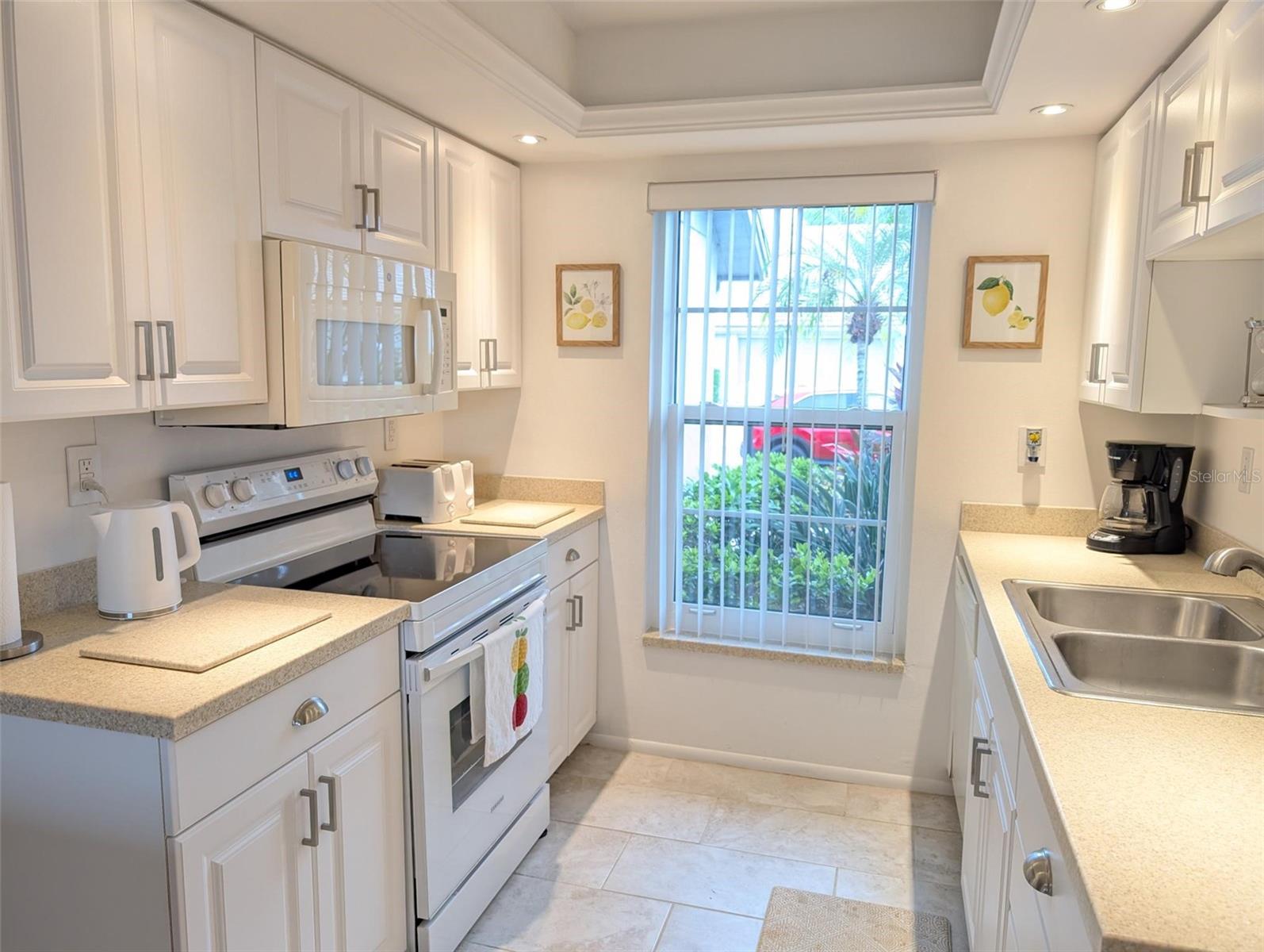 5377 Crestlake Boulevard, FL
