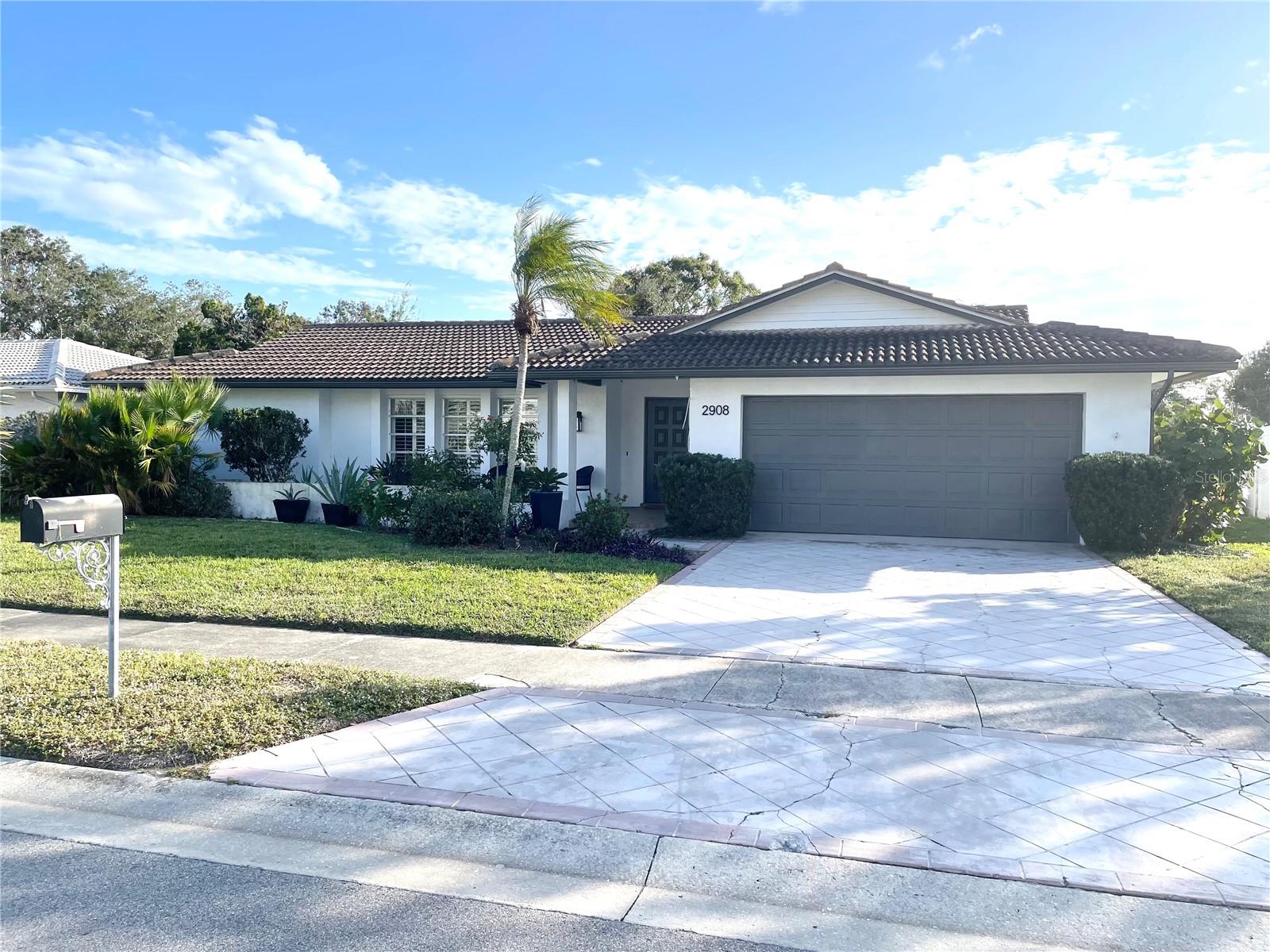 2908 Captiva Drive, FL