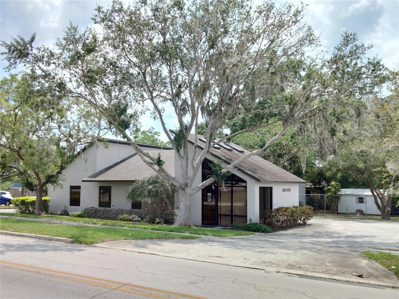 490 4th Street, FL