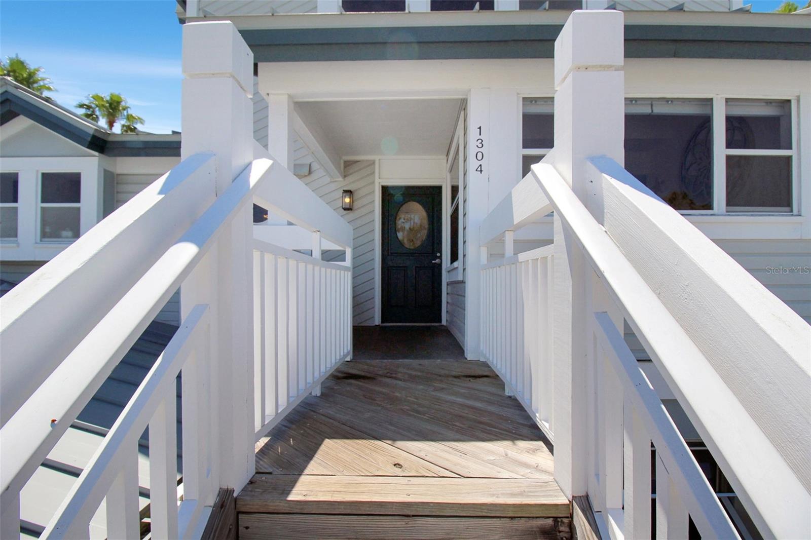 1304 Siesta Bayside Drive, FL