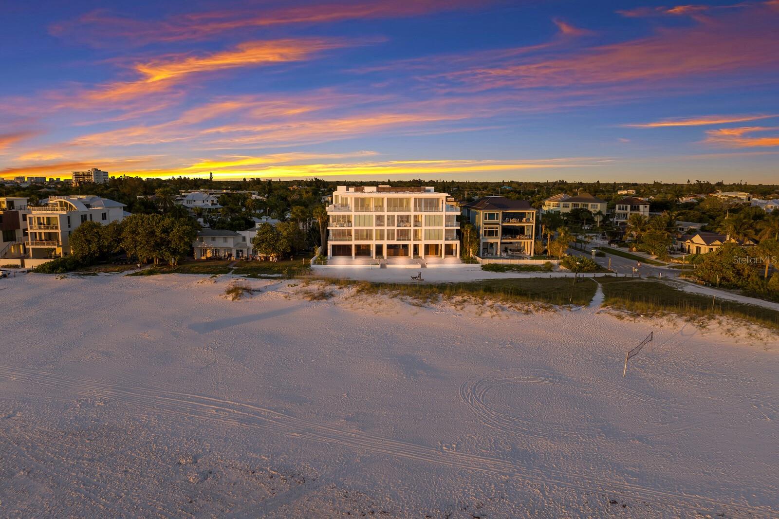 84 Avenida Veneccia, FL