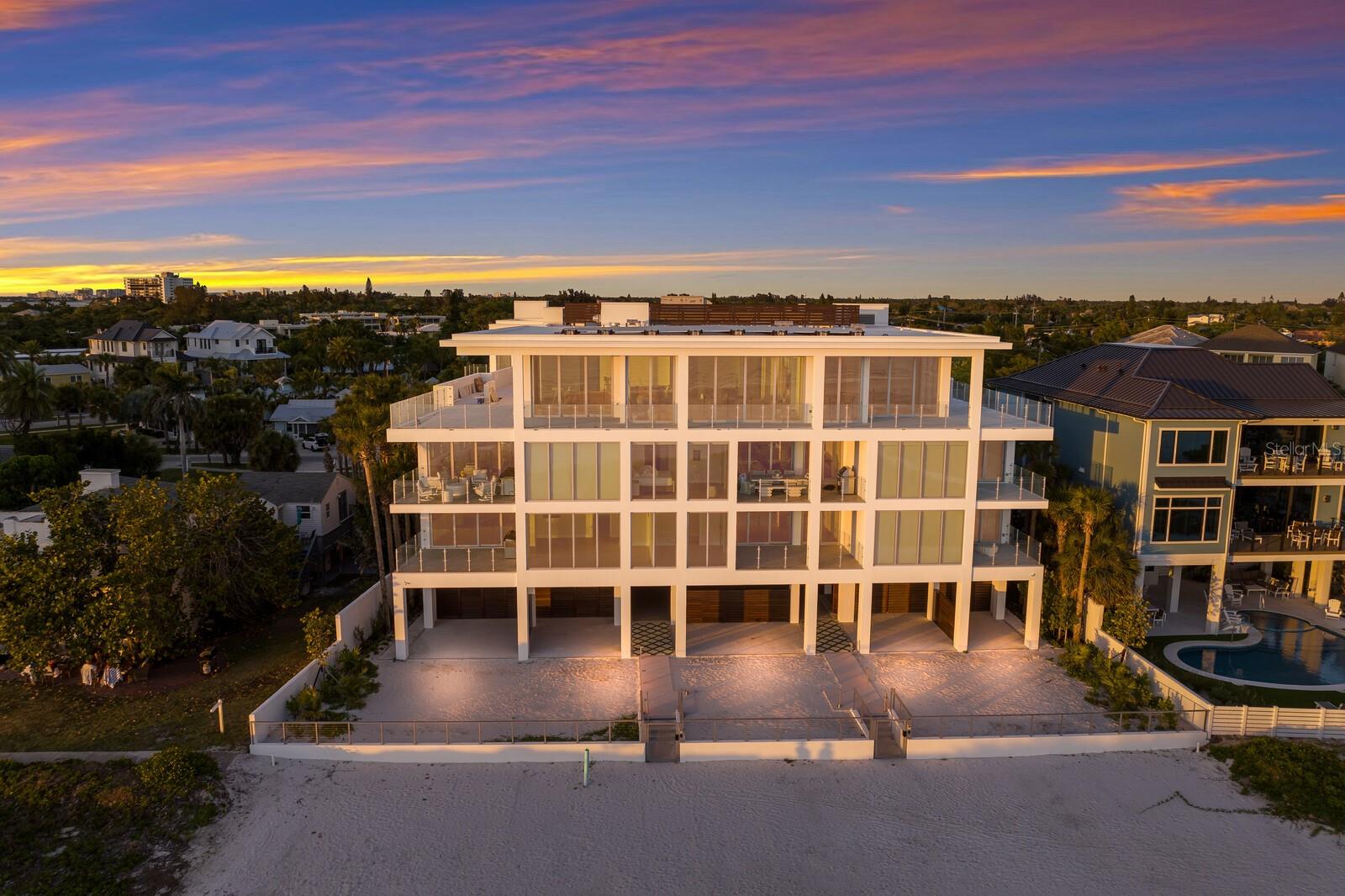 84 Avenida Veneccia, FL