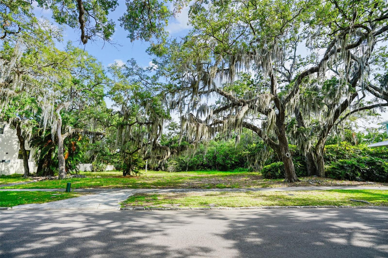 4806 Beachway Drive, FL