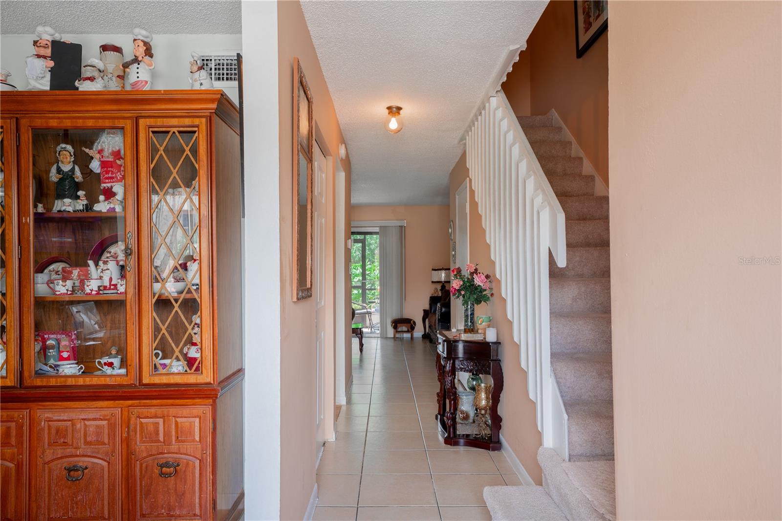 5038 Downing Street, FL