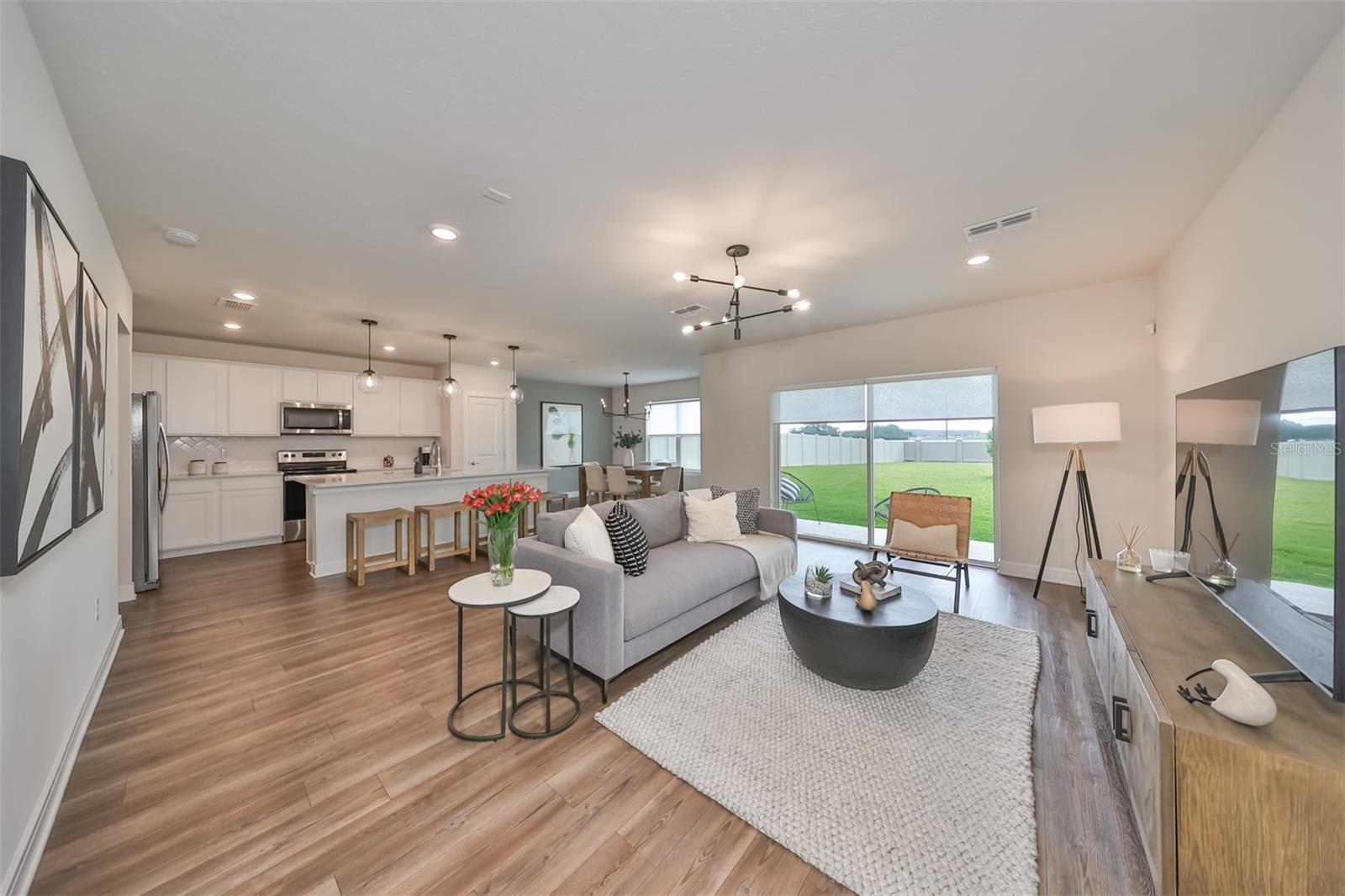 9018 Rally Spring Loop, FL