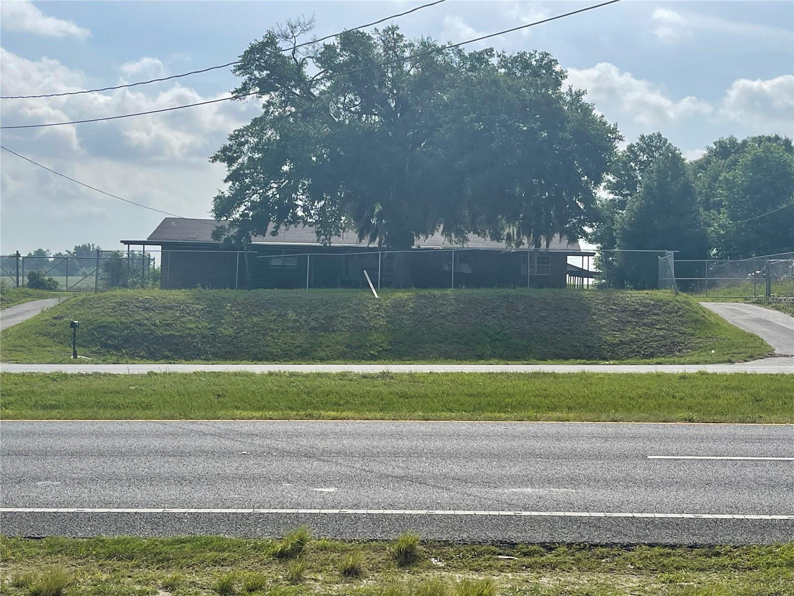 10736 Us Highway 301, FL