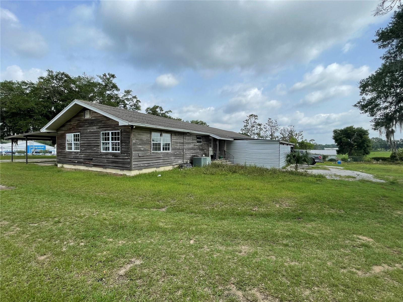 10736 Us Highway 301, FL