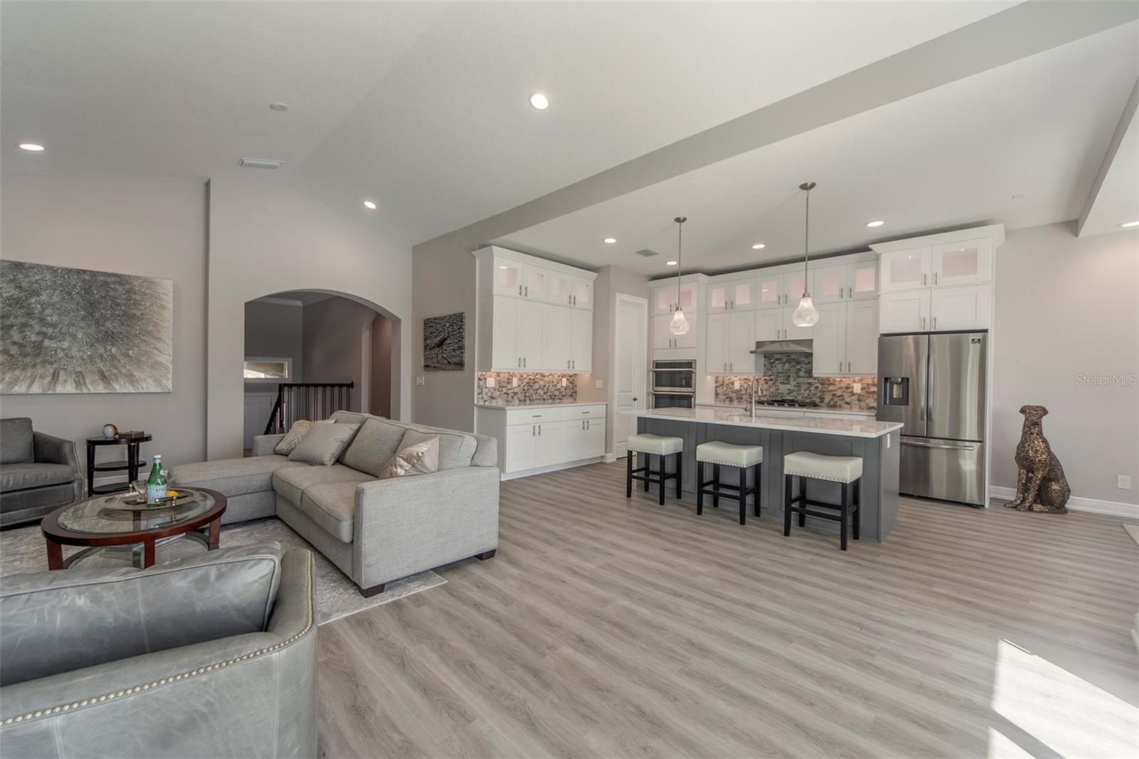 17b Franklin Court, FL