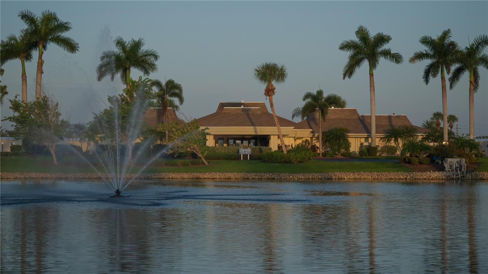 707 Blanca, FL