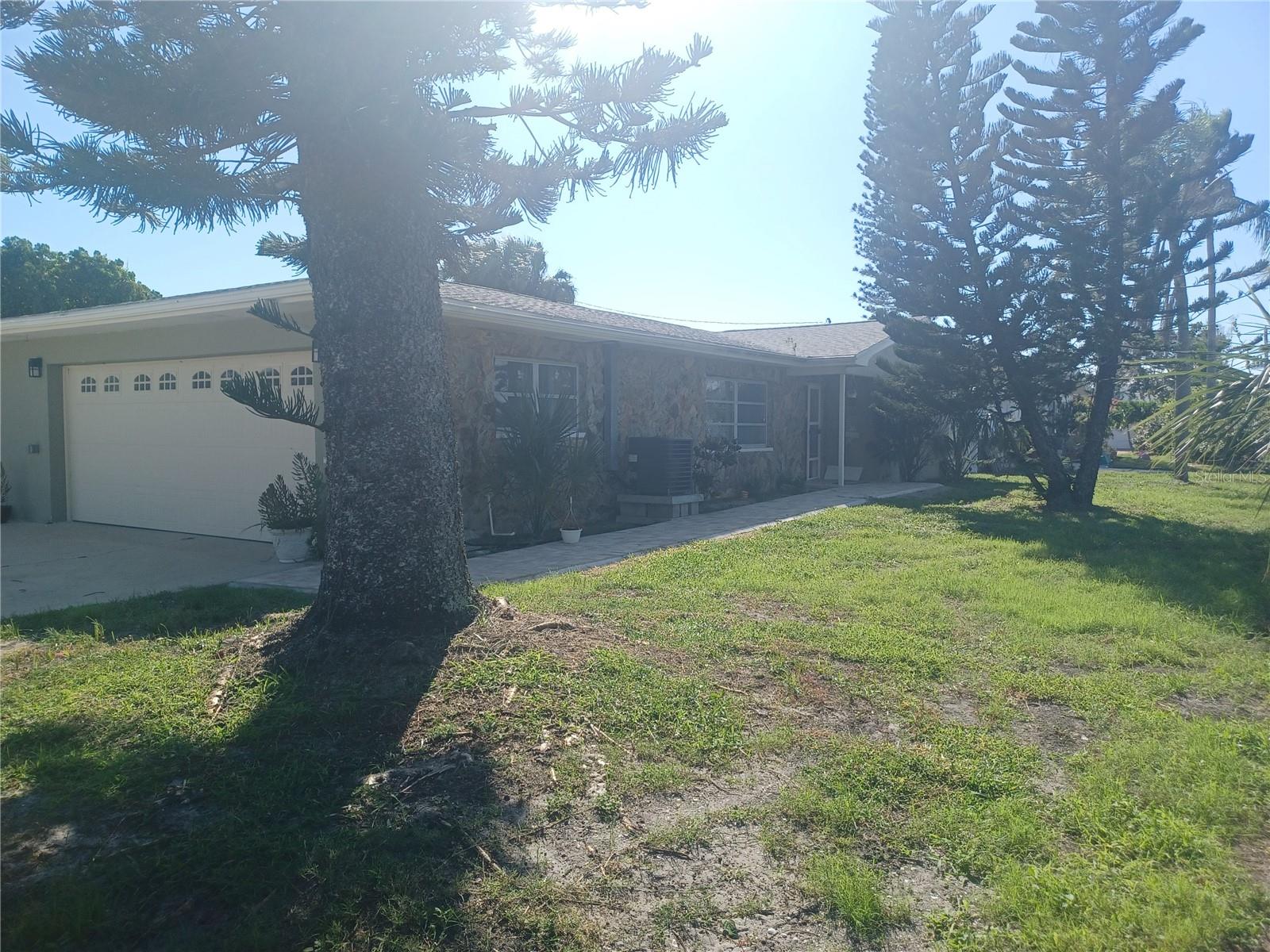 120 Causeway Boulevard, FL