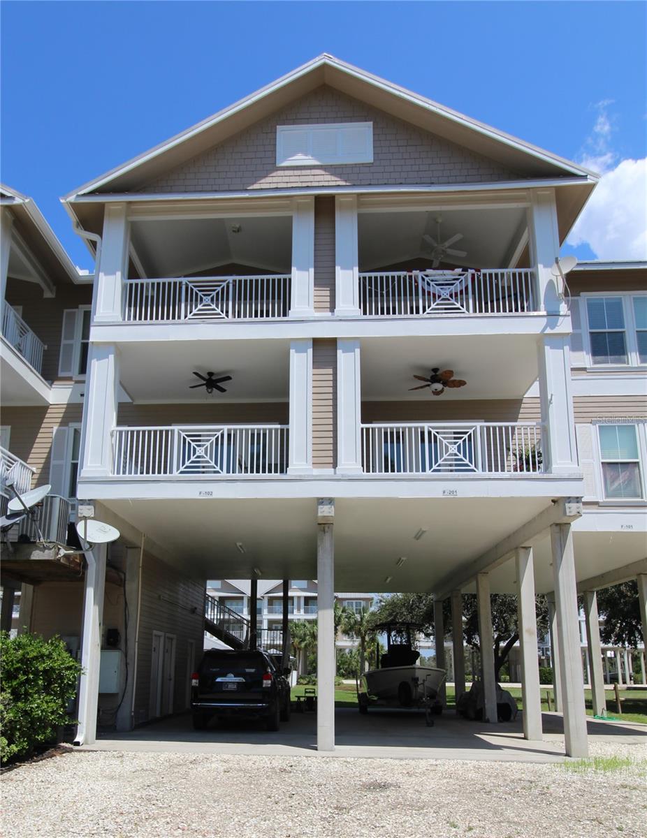 221 3rd Avenue, FL