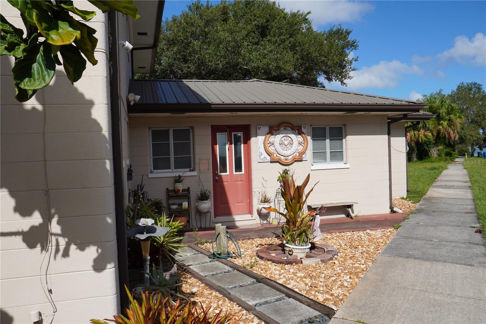 600 Avenue B, FL