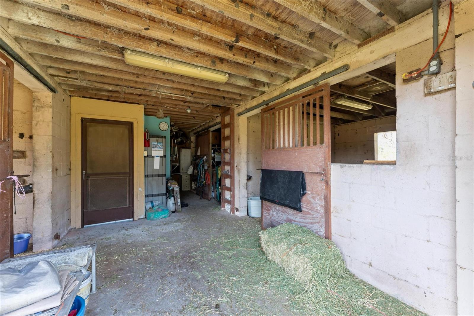 1327 State Road 40, FL