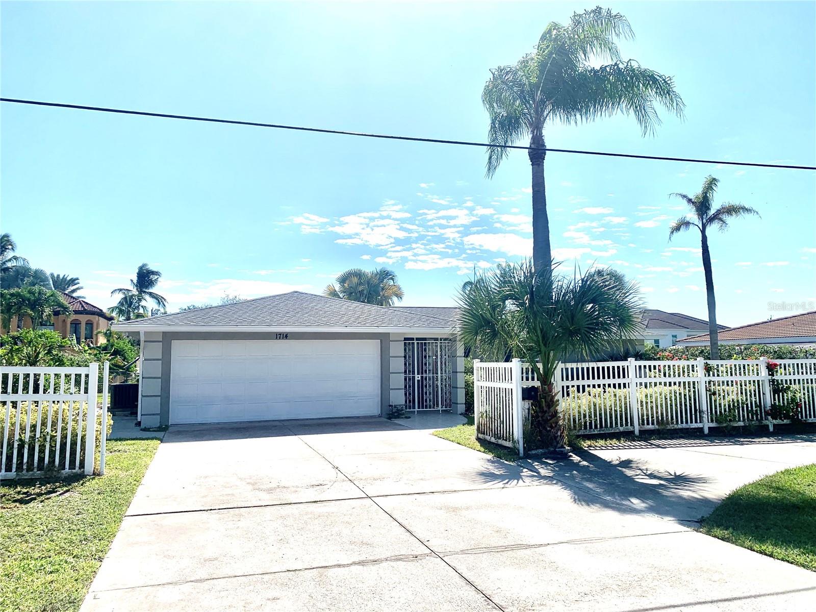 1714 Meadowood Street, FL