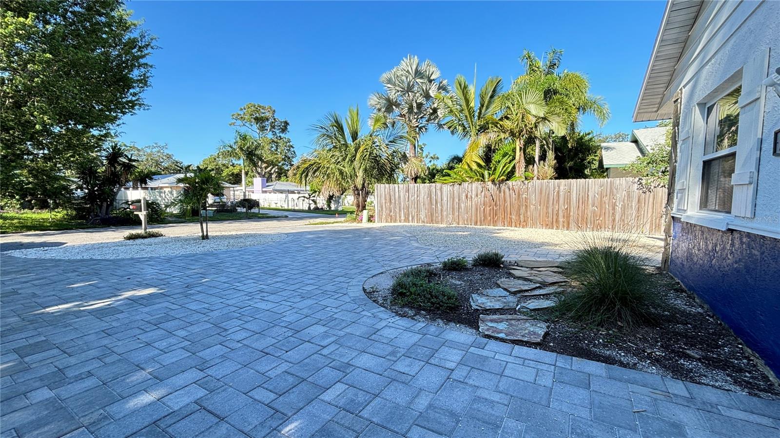 2431 Loma Linda Street, FL