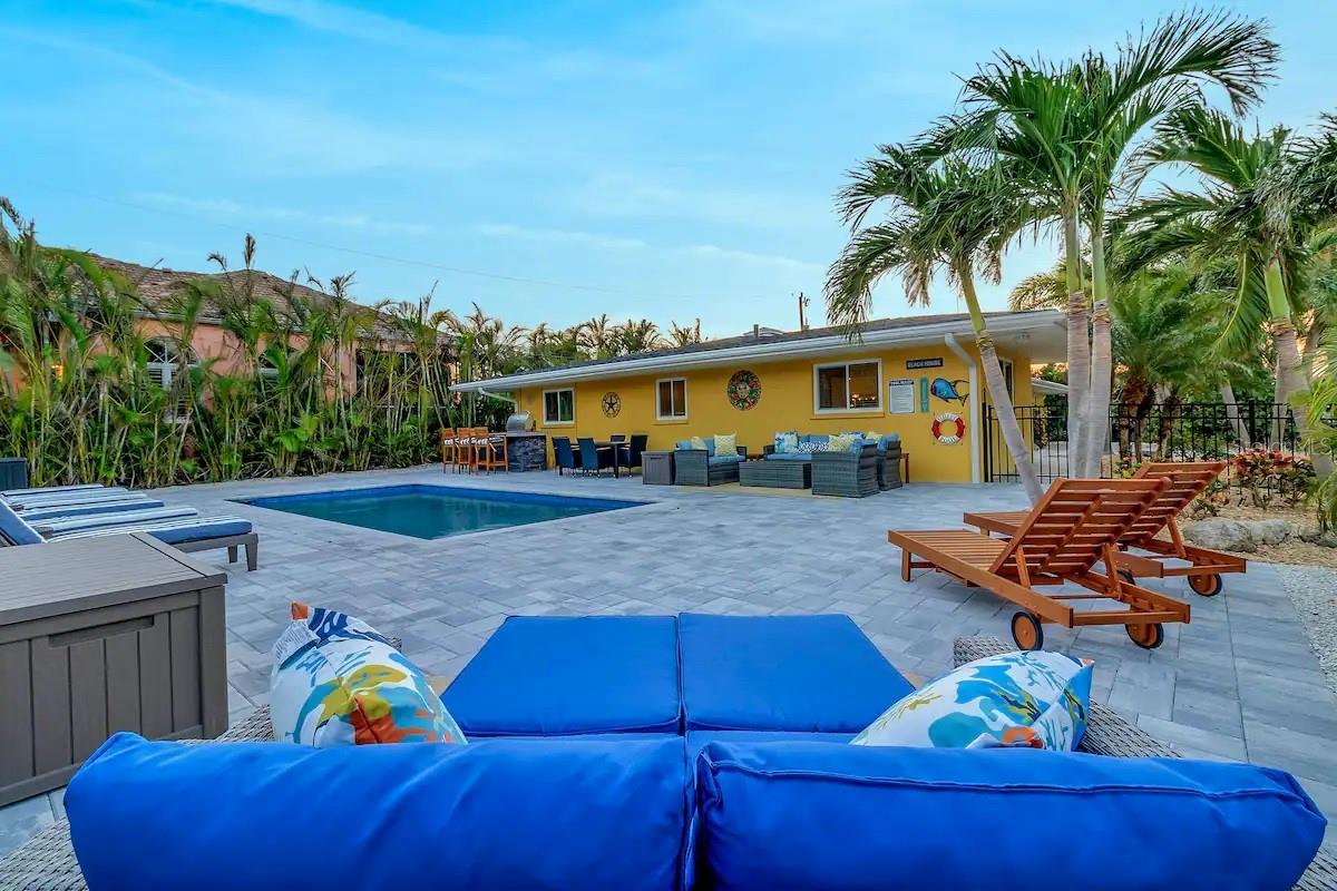 2795 A Beach Road, FL