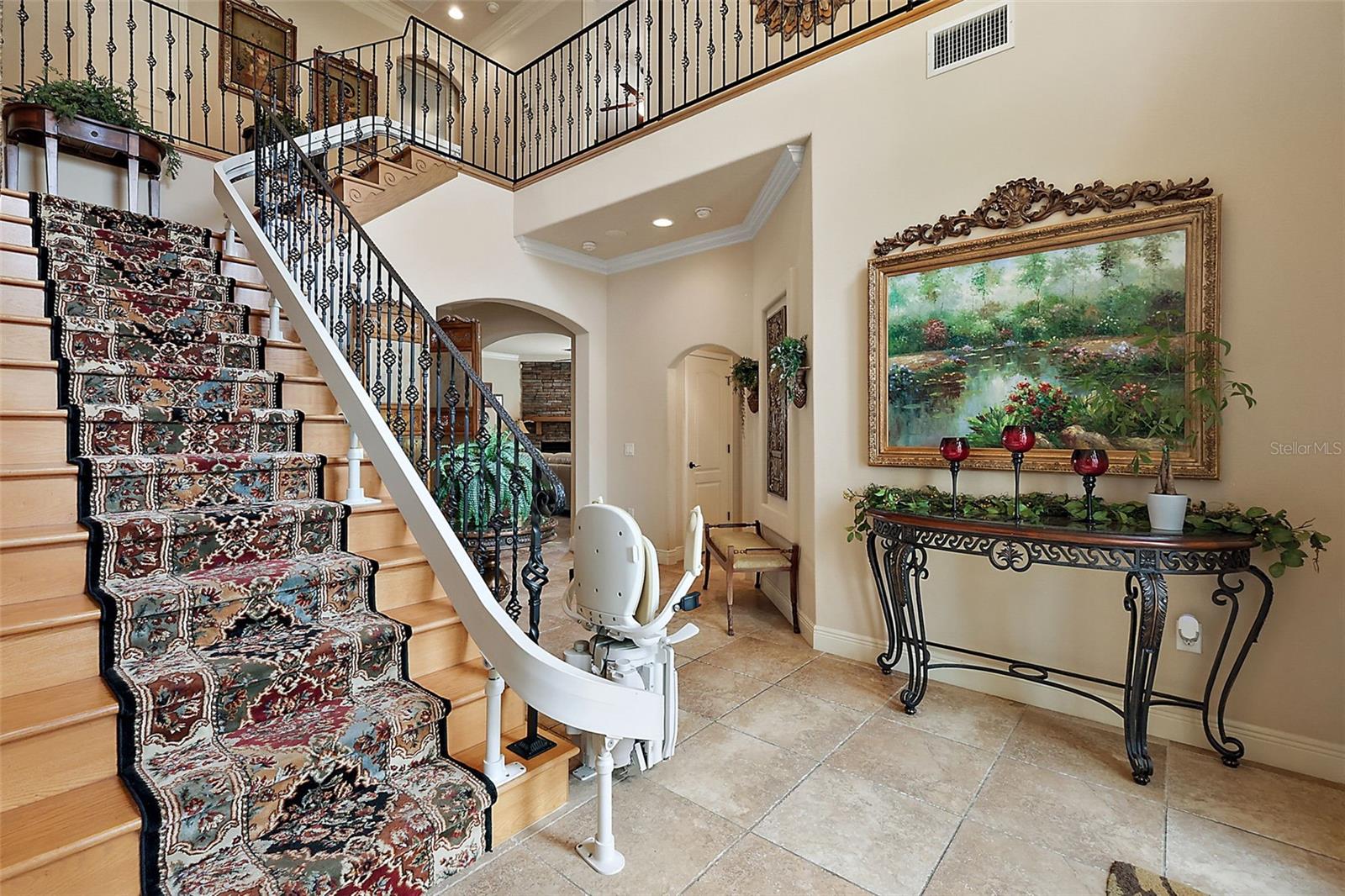 212 Crestrun Loop, FL