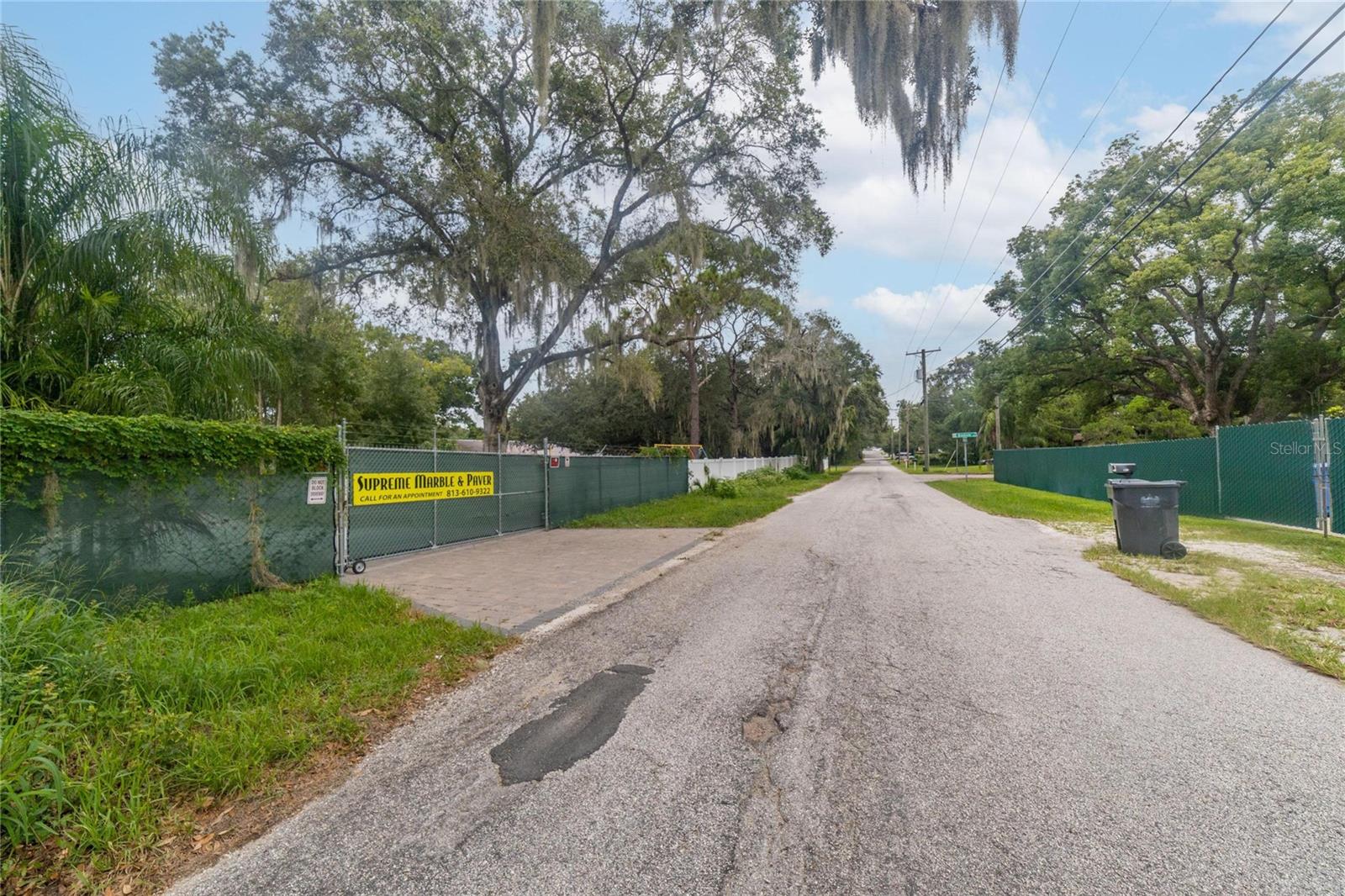 201 Lakewood Drive, FL