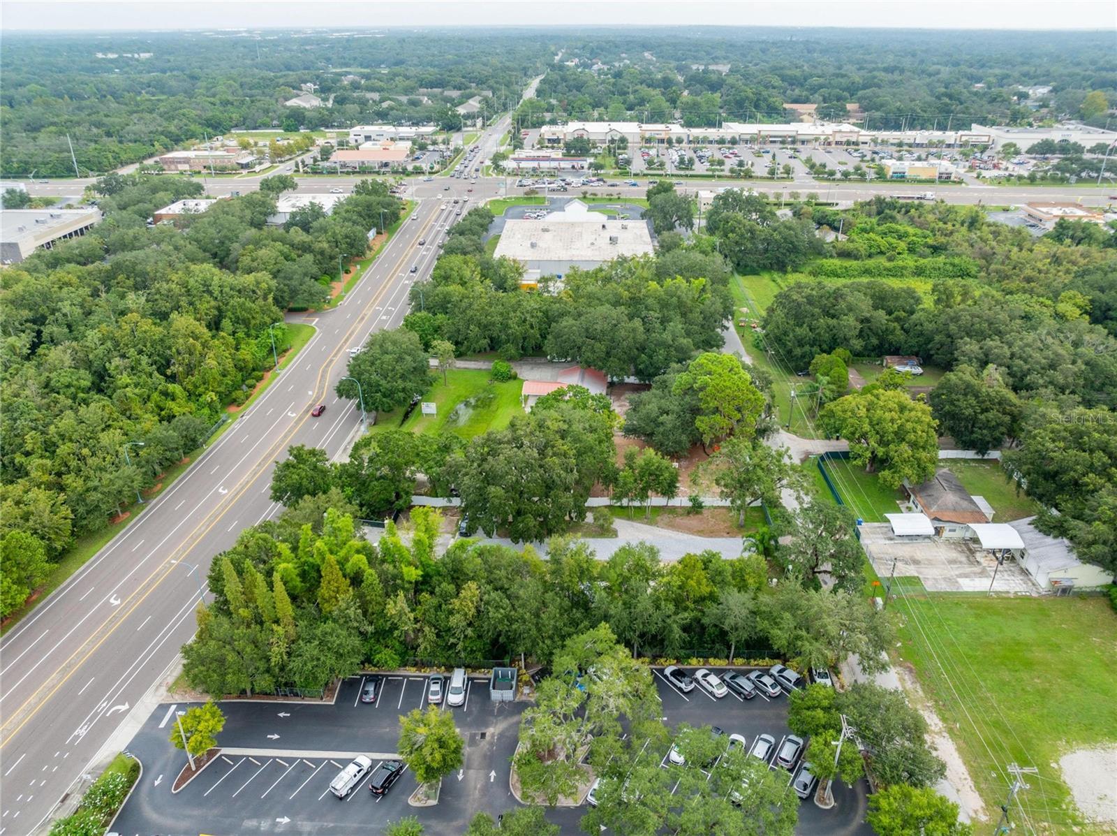 201 Lakewood Drive, FL