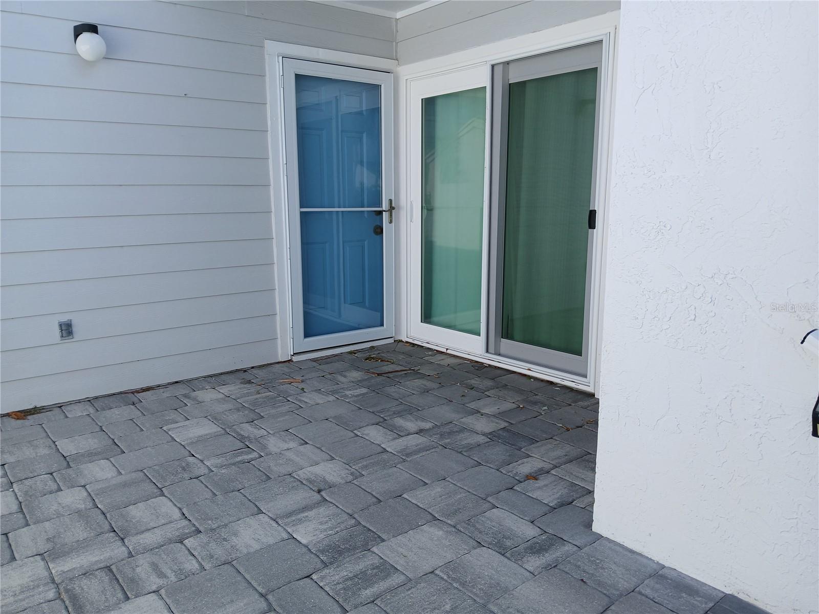 913 Waterside Lane, FL