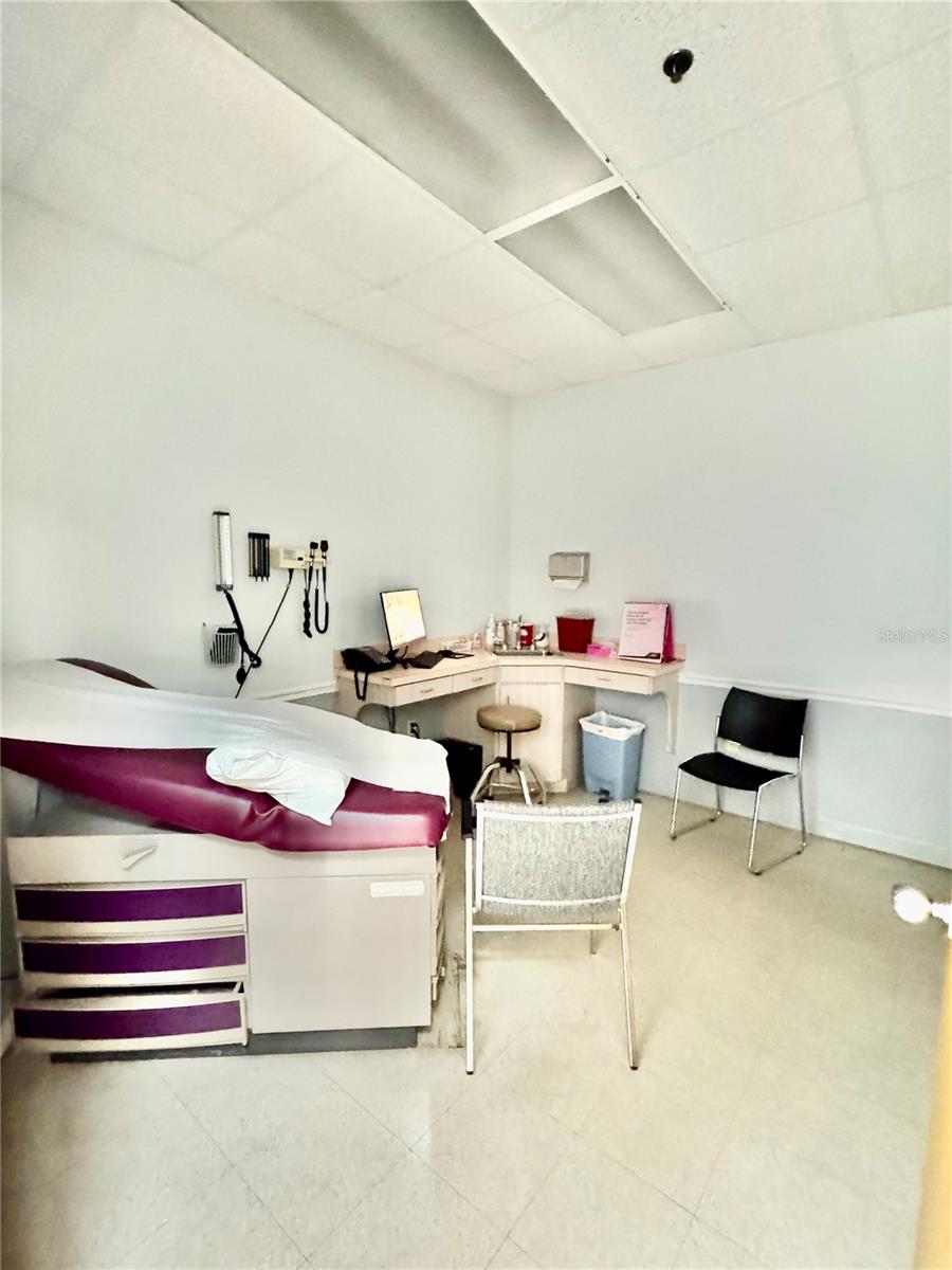 2401 Frist Boulevard, FL