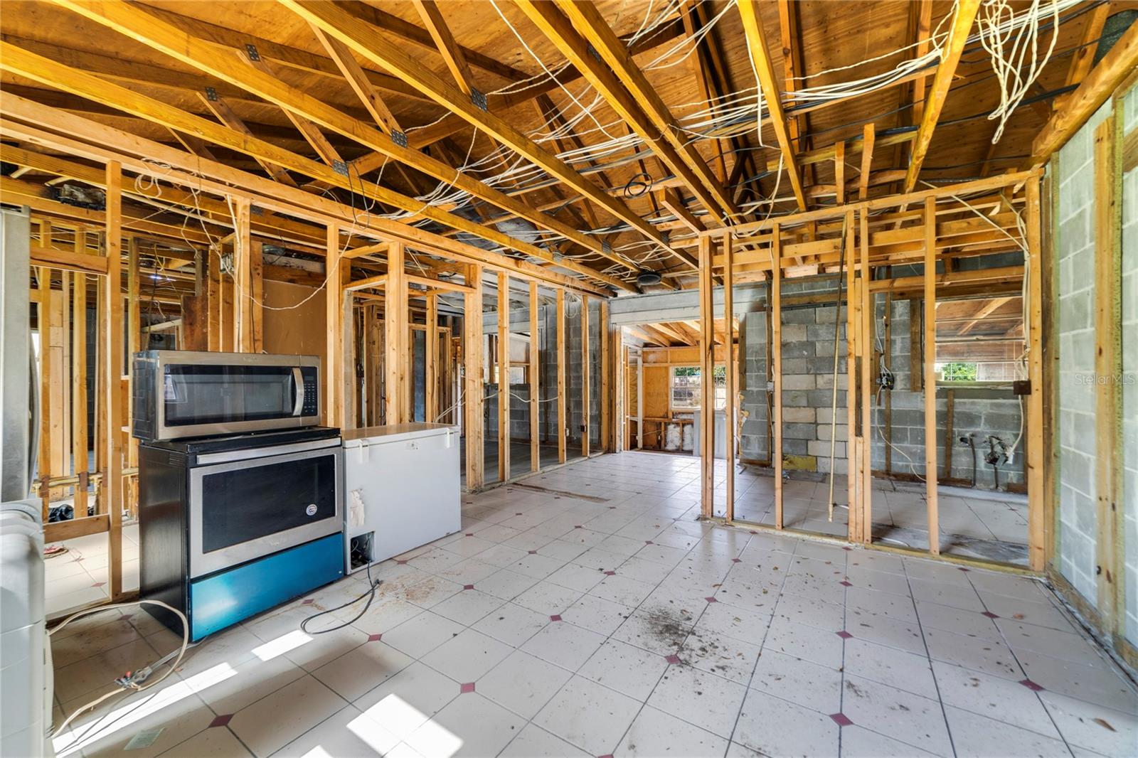 6427 Sunshine Street, FL