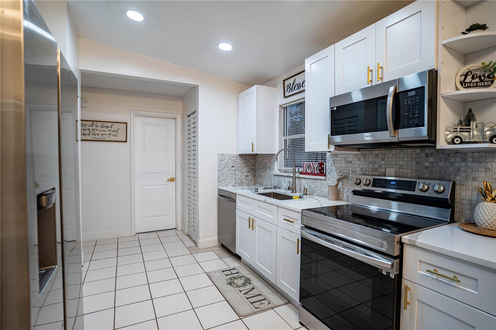 315 Lauderdale Court, FL