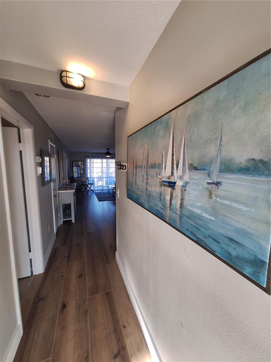 708 Tamiami Trail, FL