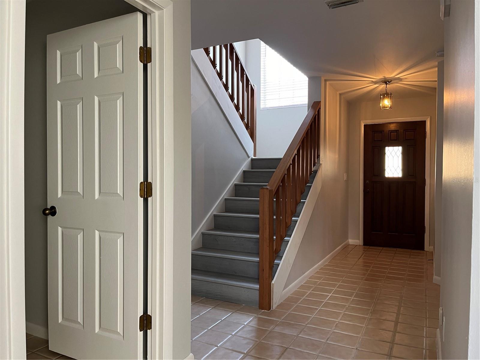 8 Marina Point Place, FL