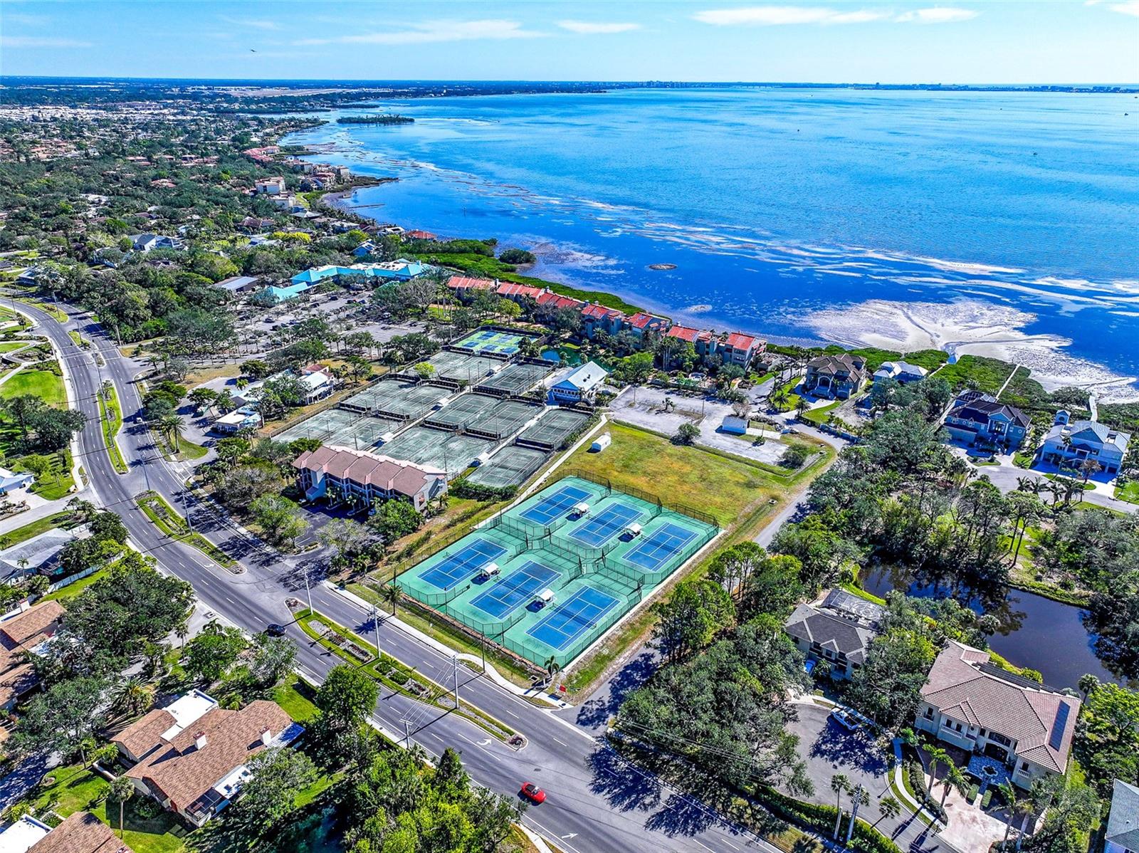 4511 Bay Club Drive, FL