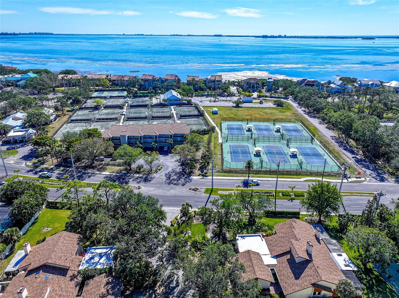 4511 Bay Club Drive, FL