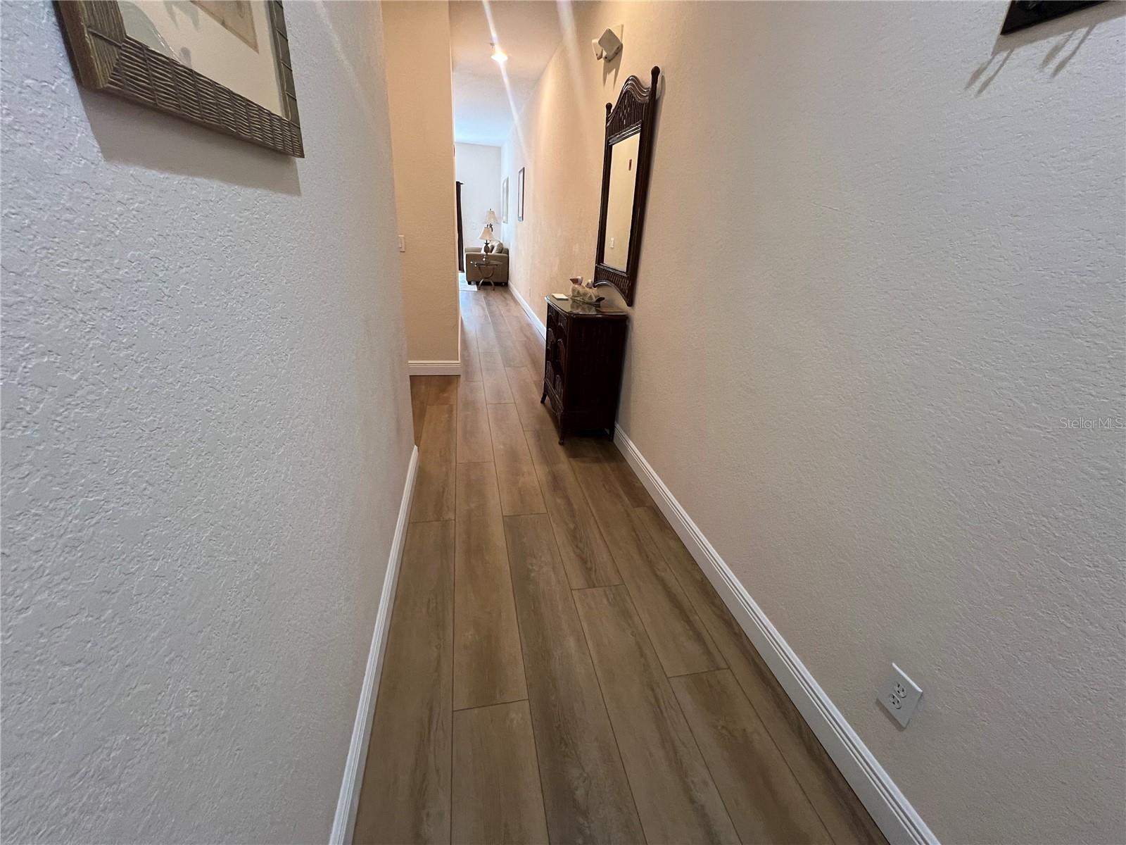 409 Lucaya Loop, FL