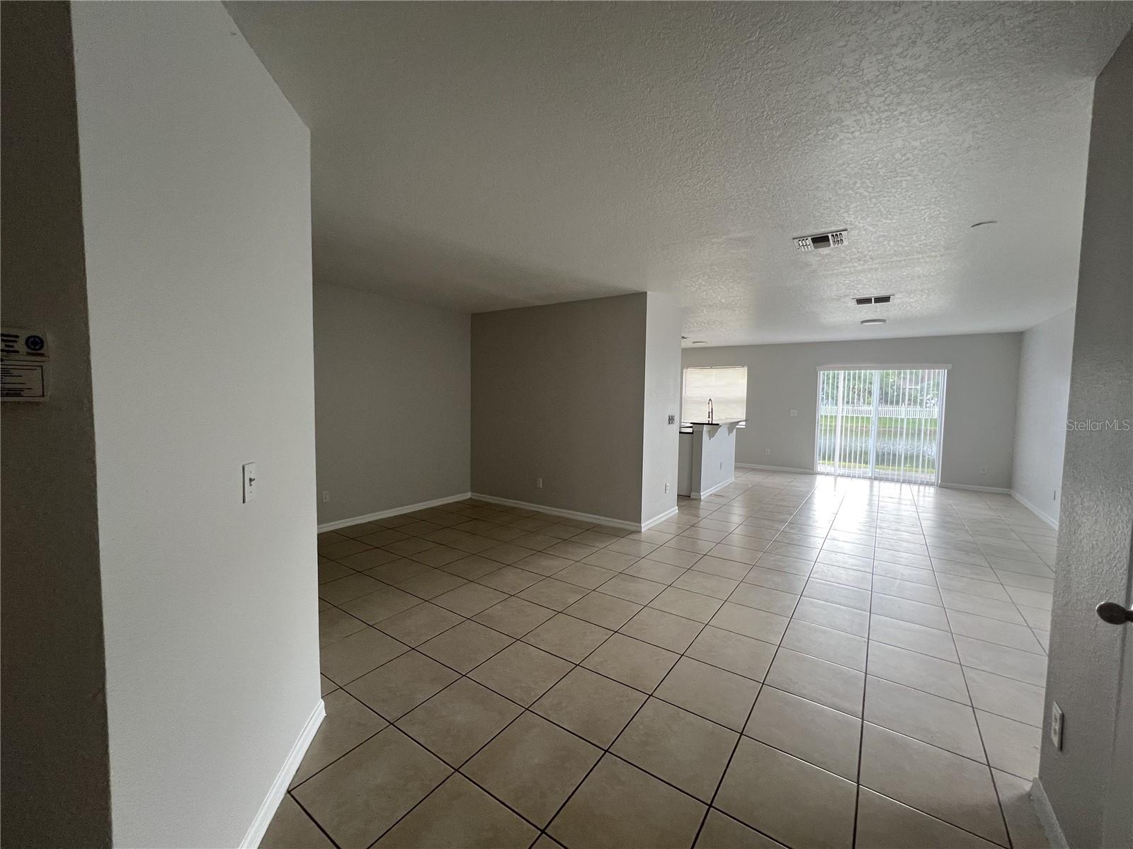 572 Cresting Oak Circle, FL