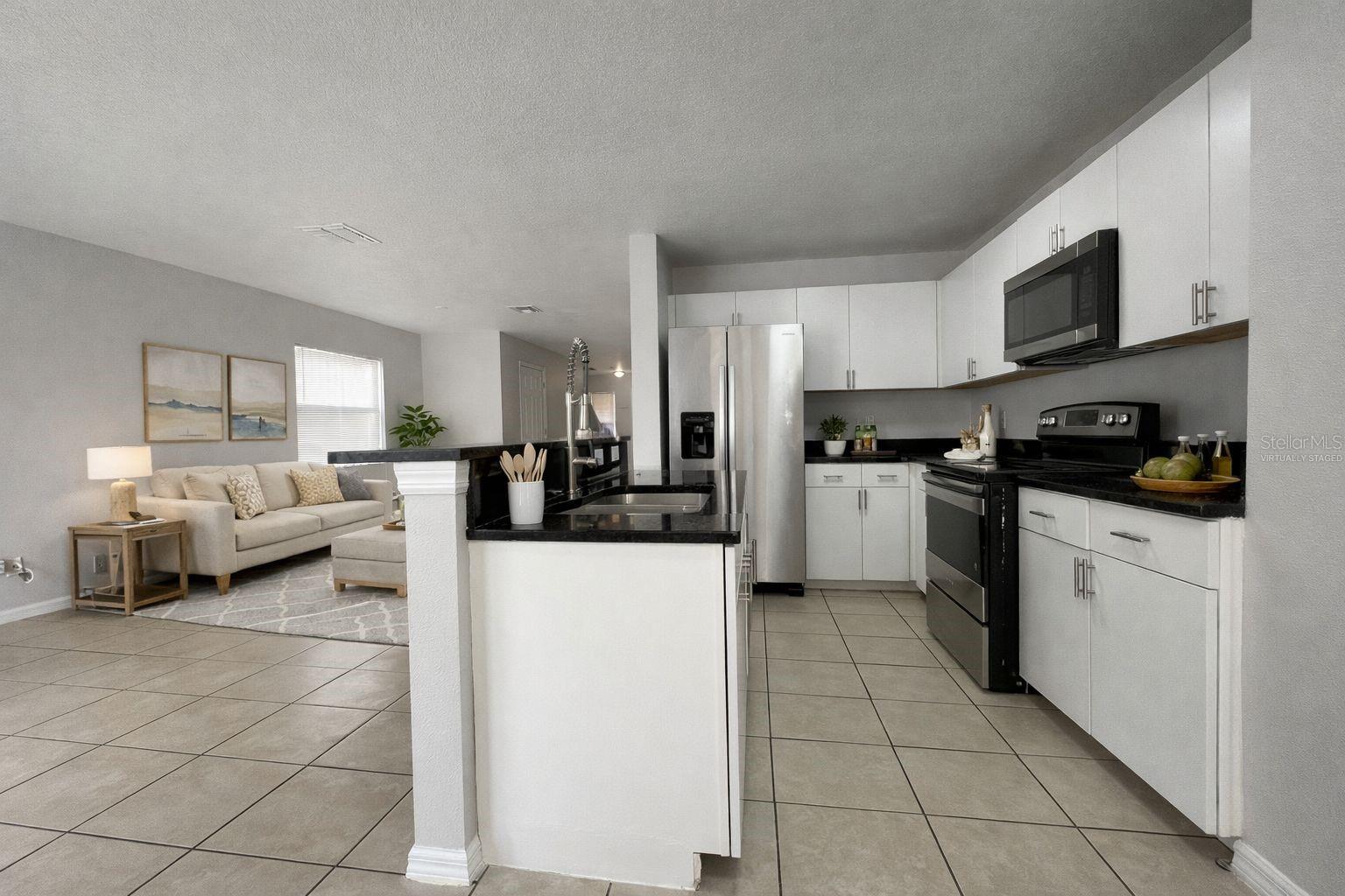 572 Cresting Oak Circle, FL
