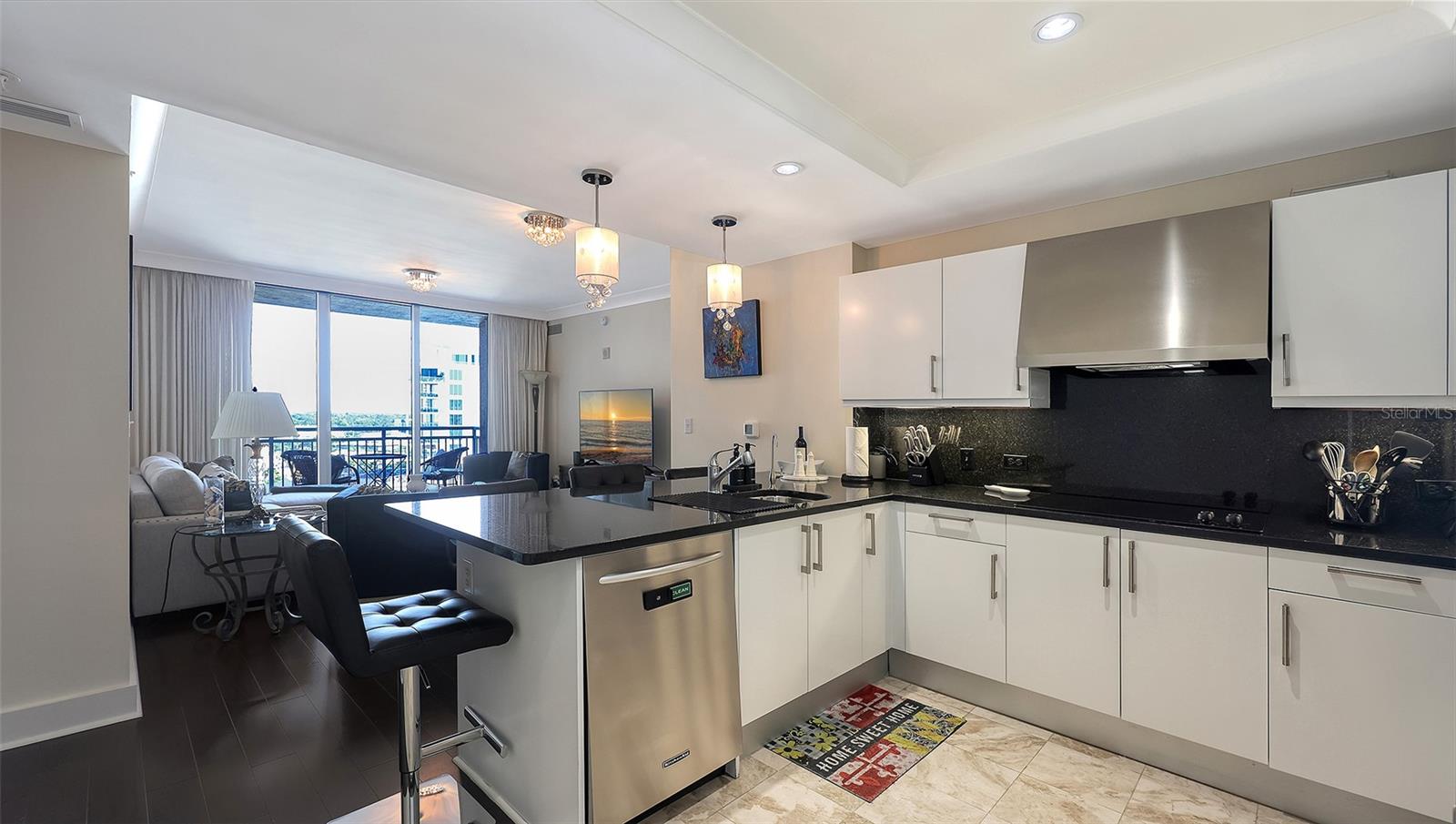 1350 Main Street, FL