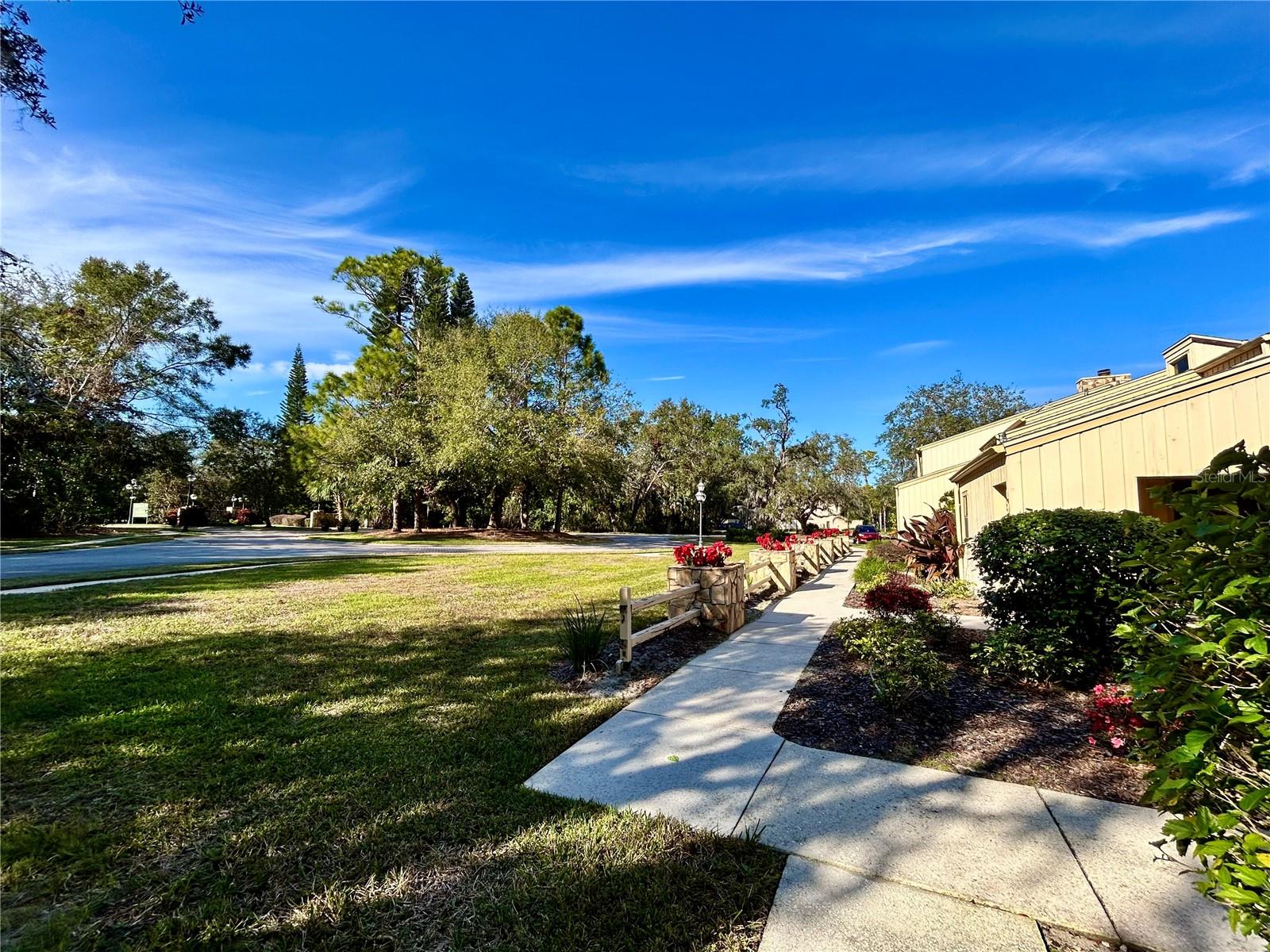 19 Aspen Dr., FL