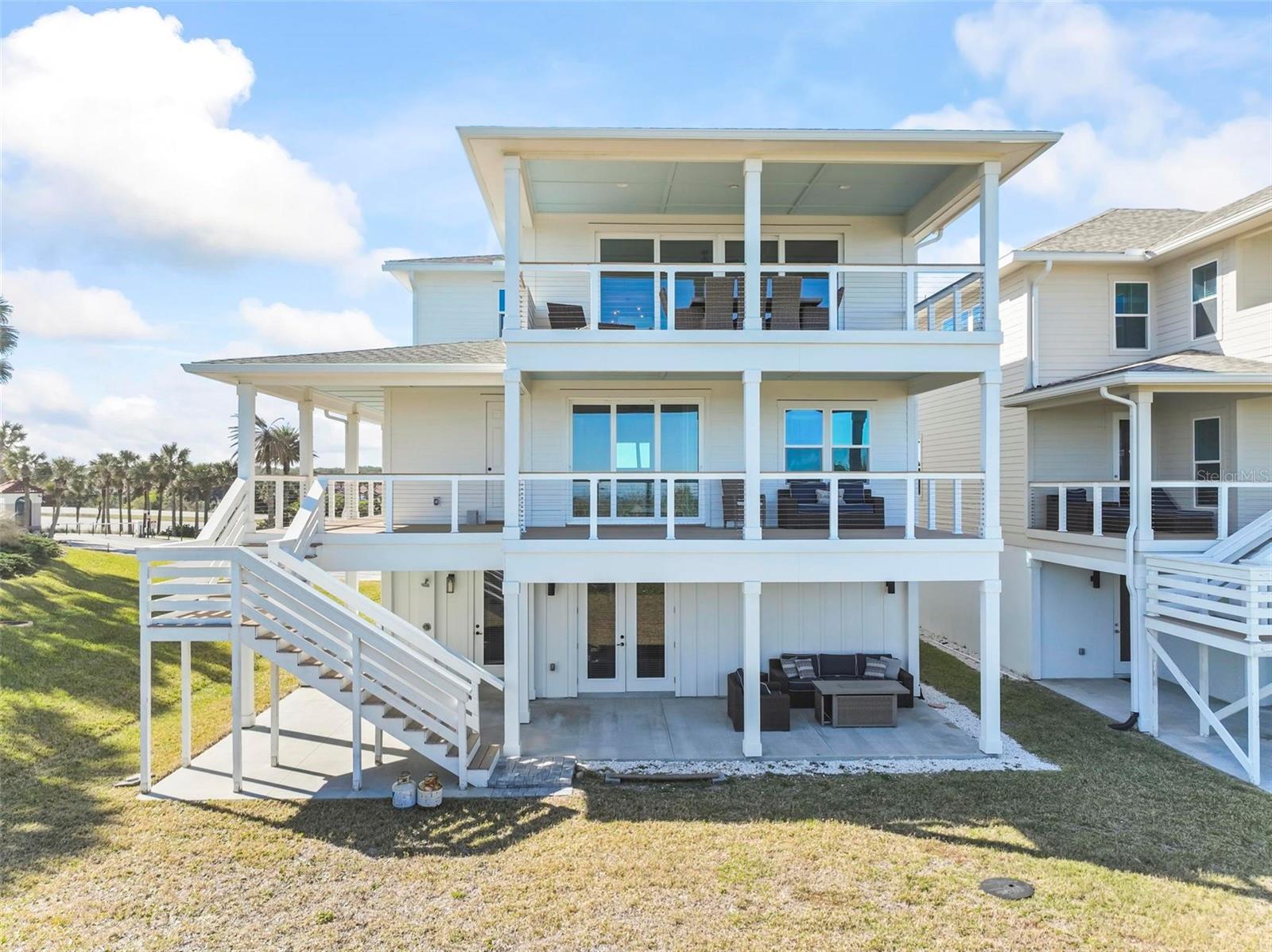 200 Surfview Lane, FL