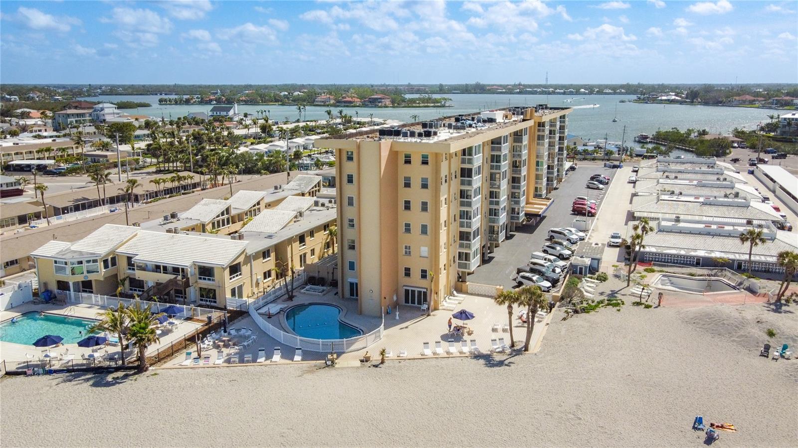 1255 Tarpon Center Drive, FL