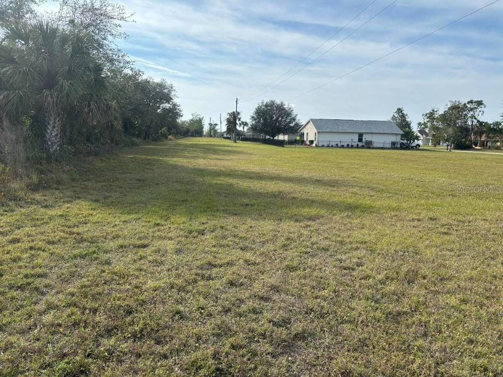 25261 Doredo Drive, FL