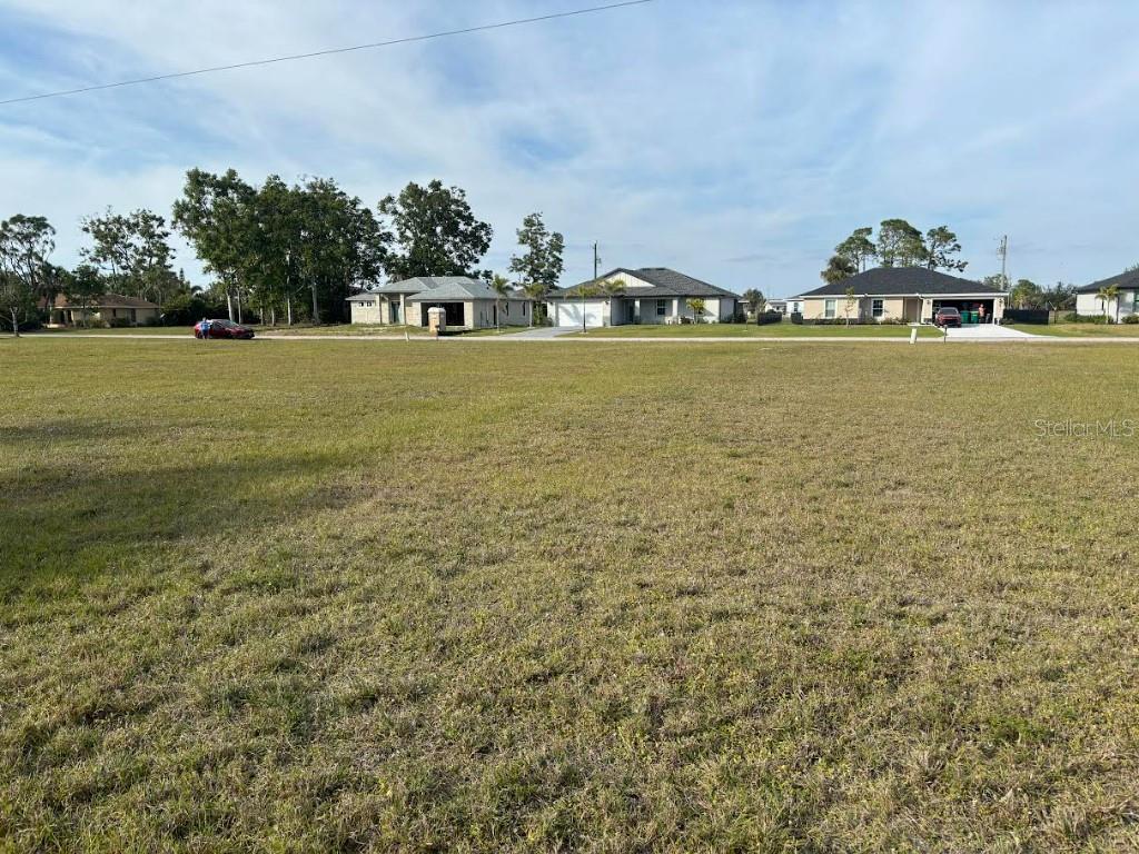 25261 Doredo Drive, FL