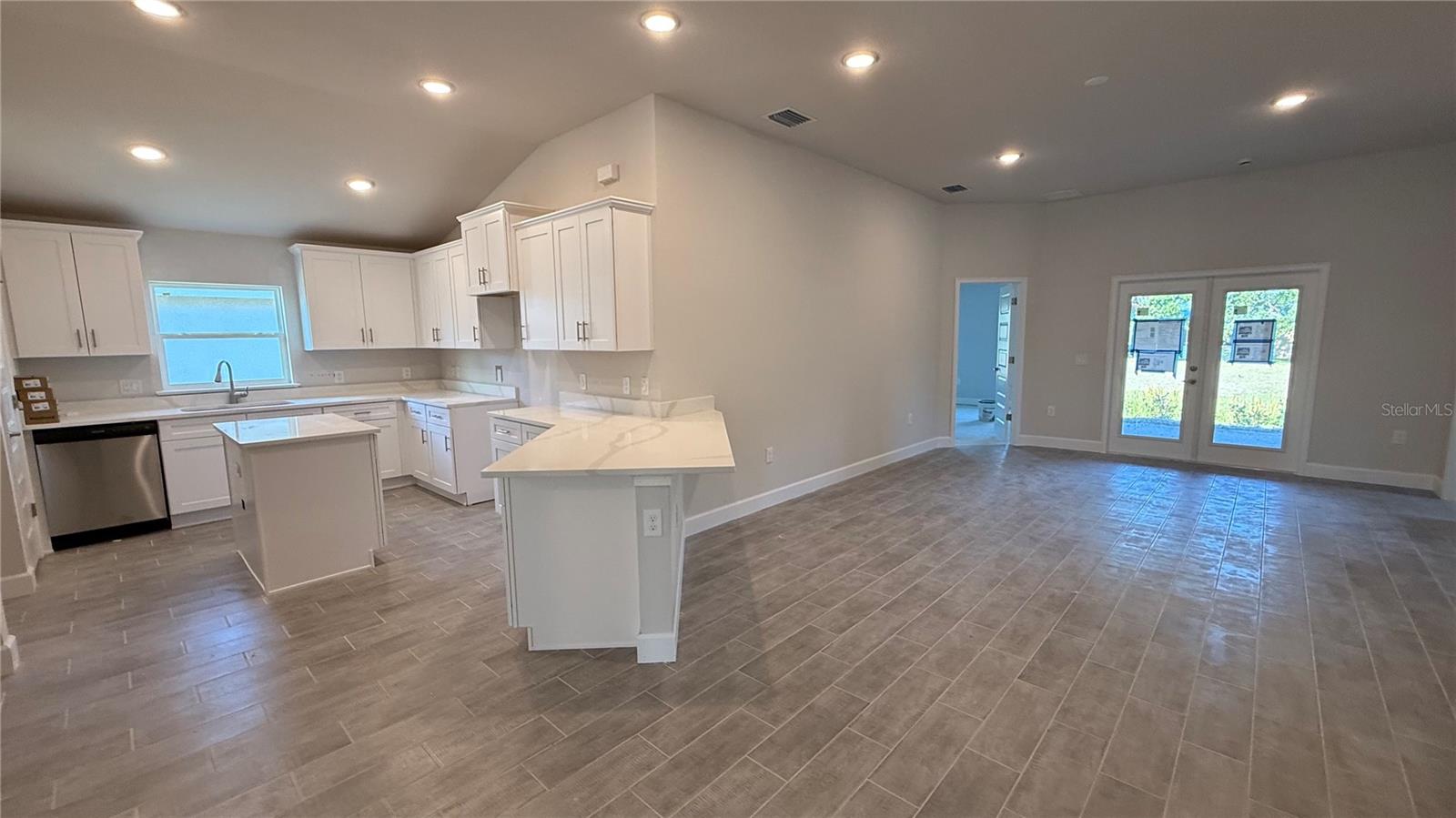 2640 Averland Loop, FL