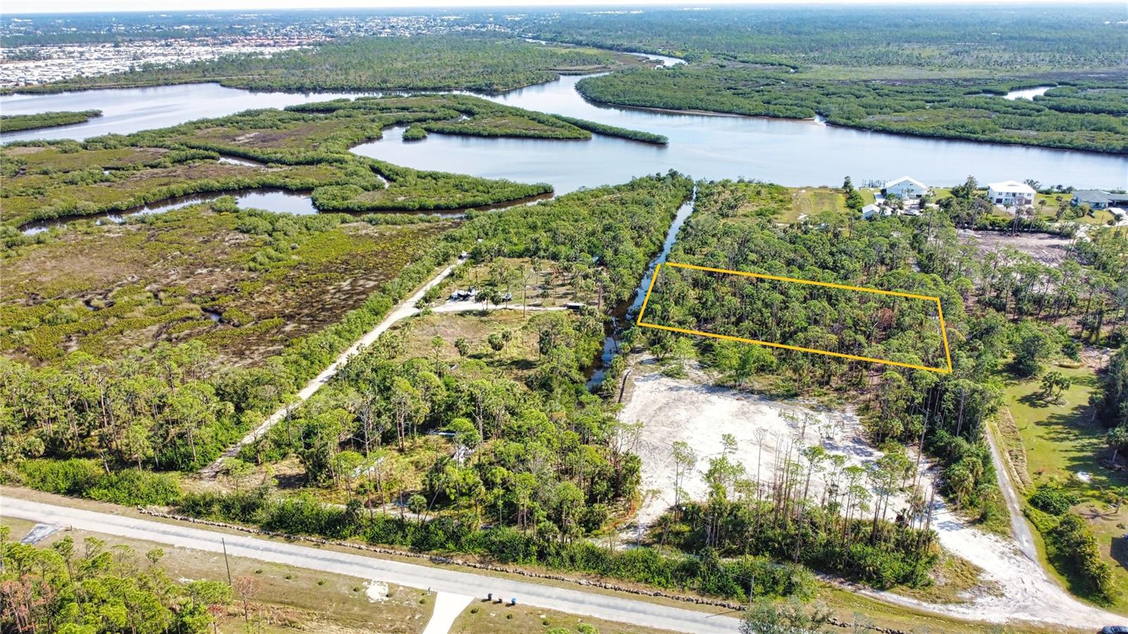 9051 Caloosa Drive, FL