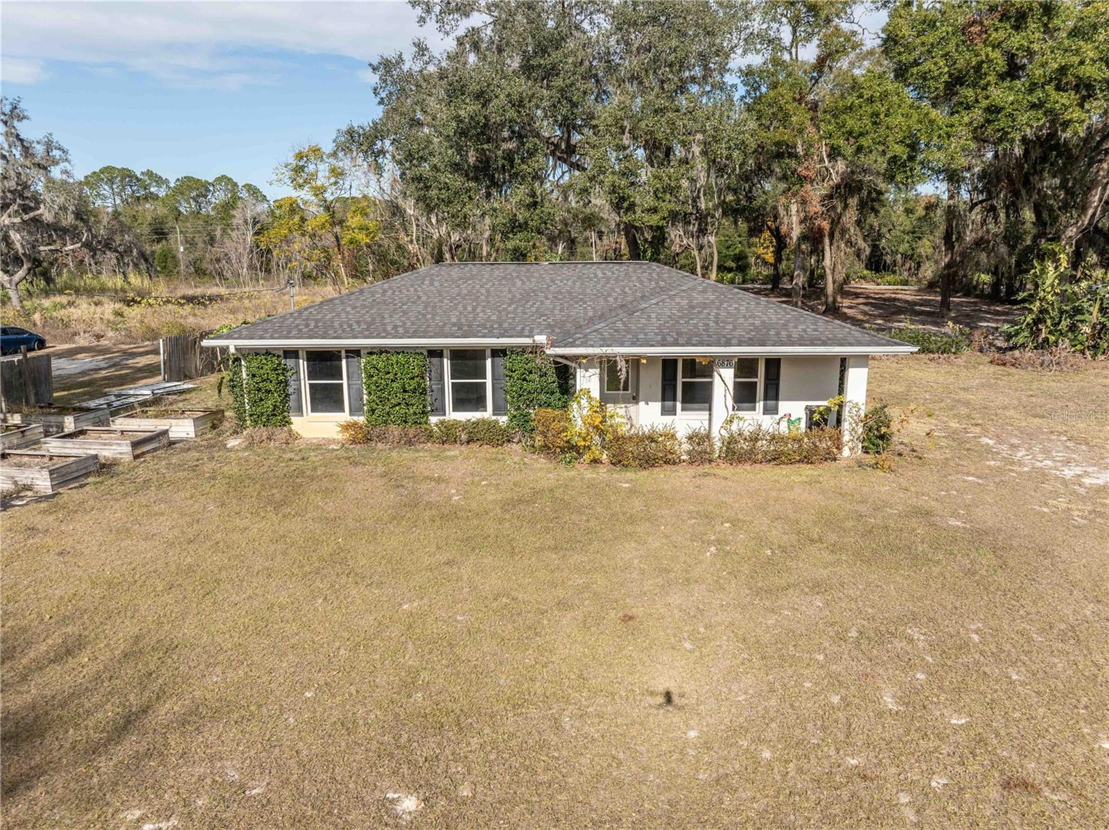 6876 State Road 44, FL