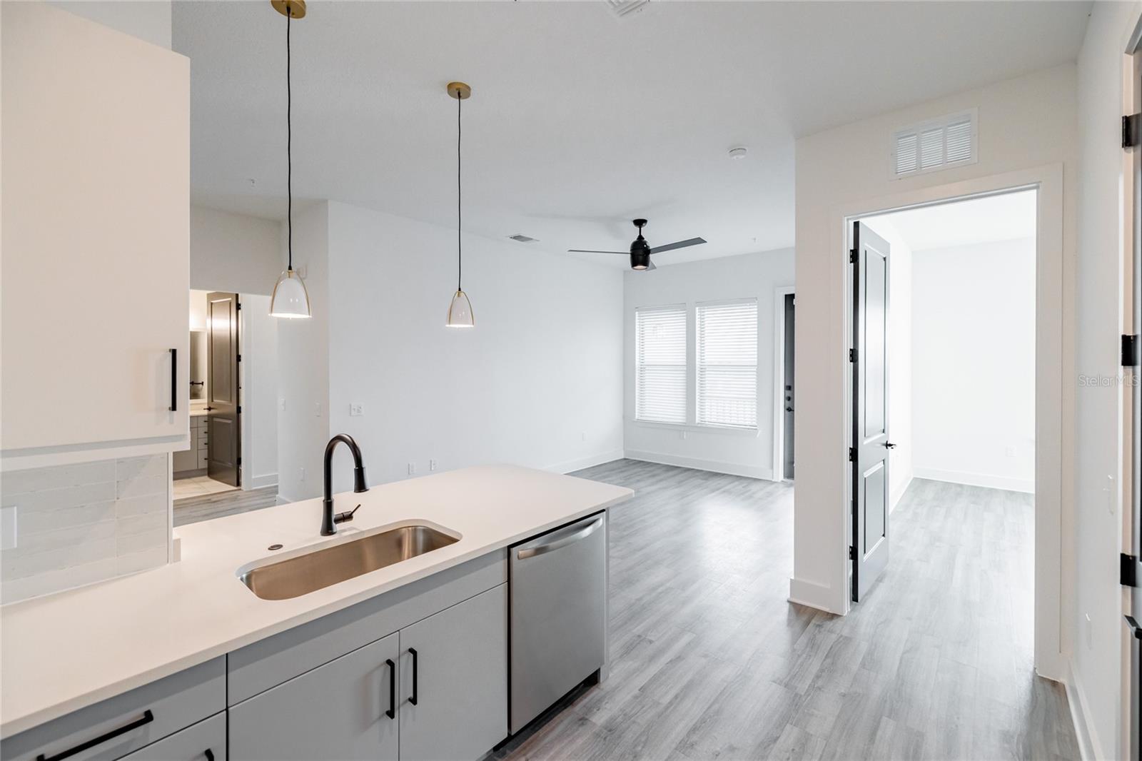 1420 Lakefront Drive, FL
