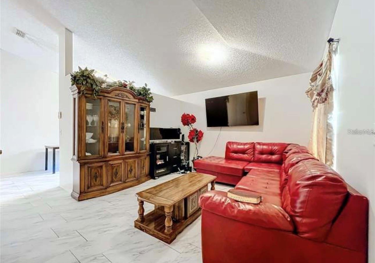 5633 Piney Ridge Drive, FL